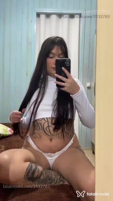 Acompanhante mulher com cabelo castanho de olhos verdes em Quedas do Iguaçu Acompanhante mulher com cabelo castanho de olhos verdes em Quedas do Iguaçu - Jade Larissa