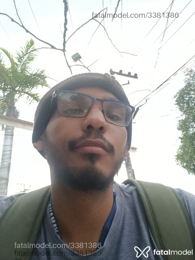 Acompanhante homem sem cabelo de olhos pretos em Rio de Janeiro Acompanhante homem sem cabelo de olhos pretos em Rio de Janeiro - Lipexx