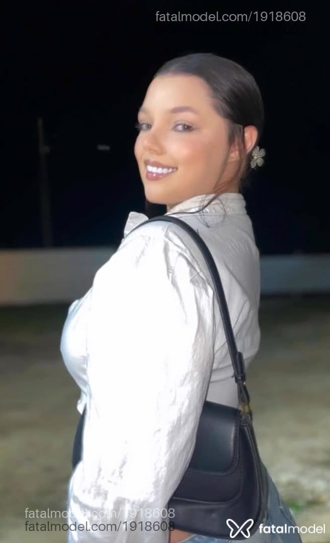 Acompanhante mulher loira (o) de olhos castanhos em Paranavaí - Pérola