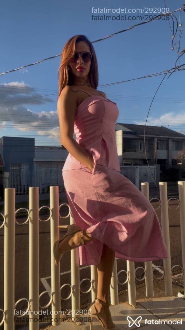 Acompanhante mulher loira (o) de olhos castanhos em Cascavel - Nicole