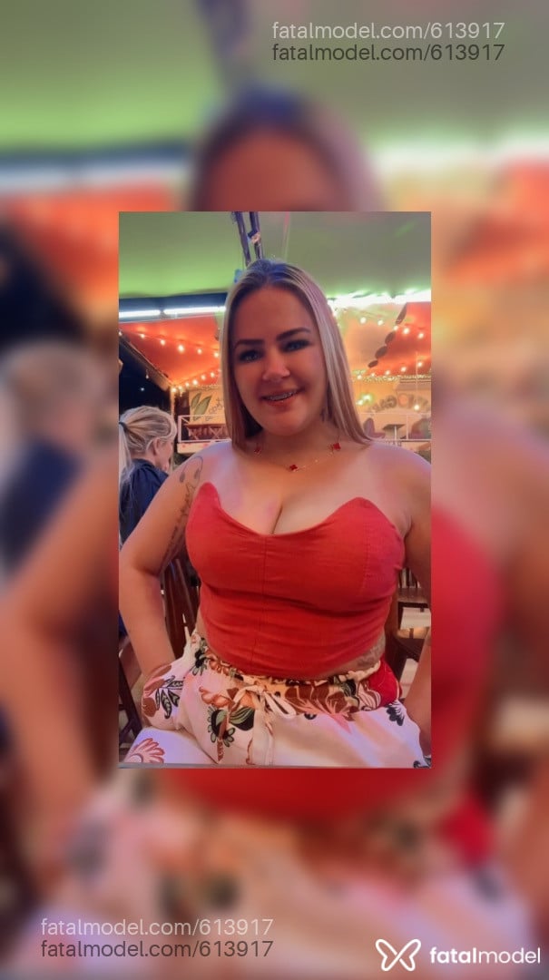 Acompanhante mulher loira (o) de olhos verdes em São Paulo Acompanhante mulher loira (o) de olhos verdes em São Paulo - Karina Ravachy