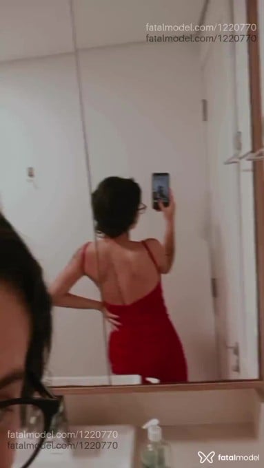 Acompanhante mulher com cabelo castanho de olhos verdes em Imbé Acompanhante mulher com cabelo castanho de olhos verdes em Imbé - Izzyy Monteiro