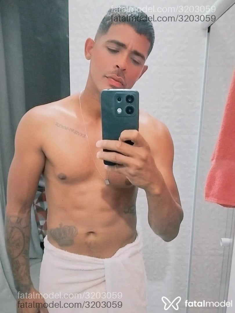 Acompanhante homem morena (o) de olhos verdes em Valente Acompanhante homem morena (o) de olhos verdes em Valente - Negobom