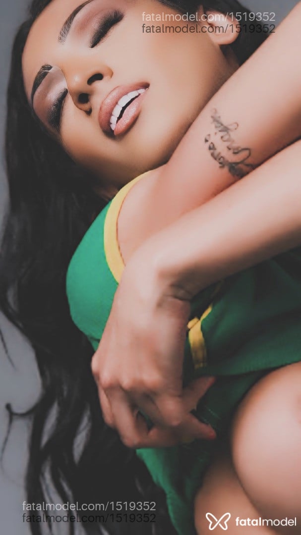 Acompanhante mulher trans morena (o) de olhos castanhos em Ouro Branco - Jasmine Cardoso