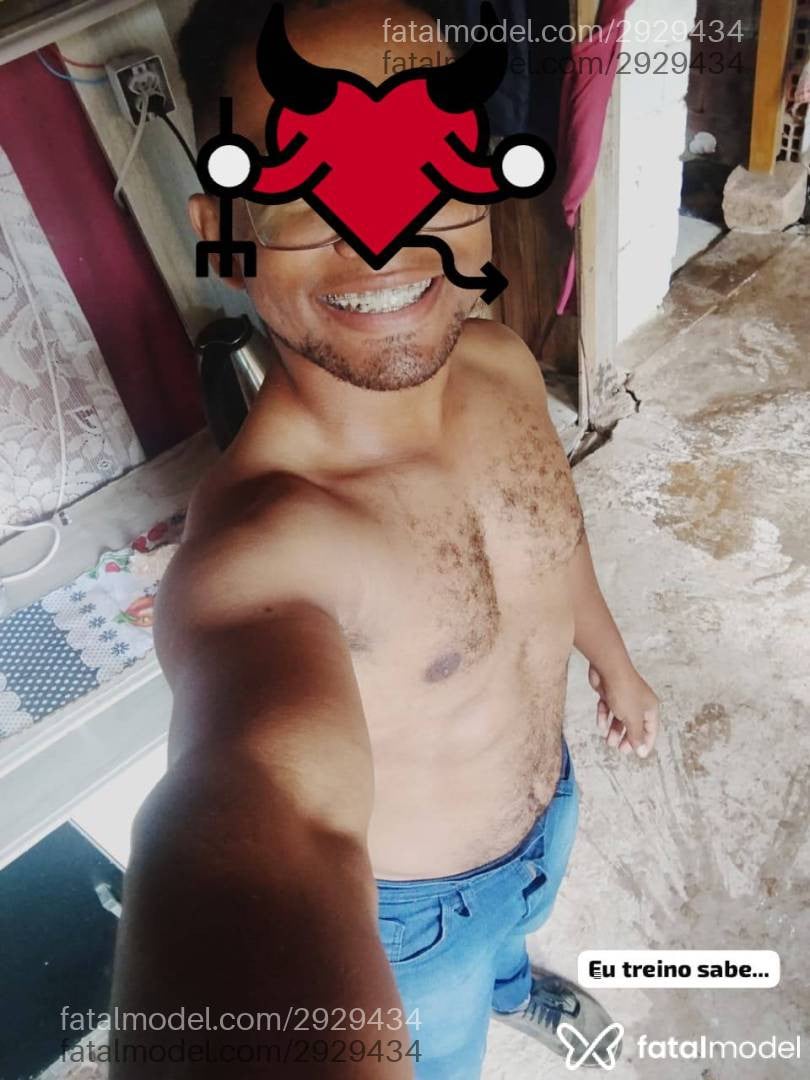Acompanhante homem morena (o) de olhos castanhos - Moreninhu