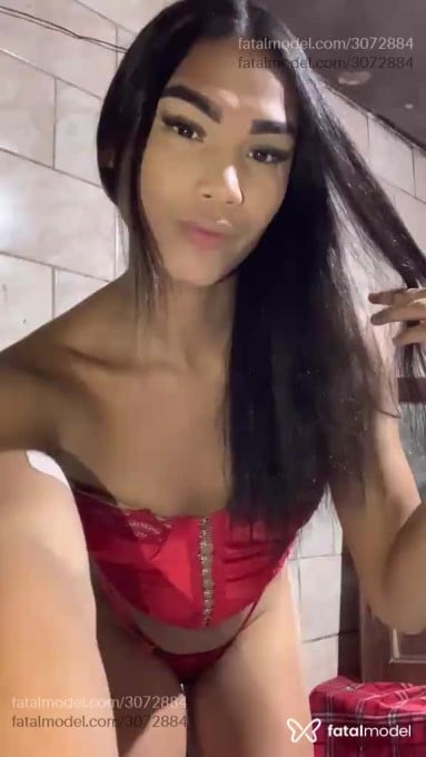 Acompanhante mulher trans morena (o) de olhos castanhos em Joinville - Eubibi