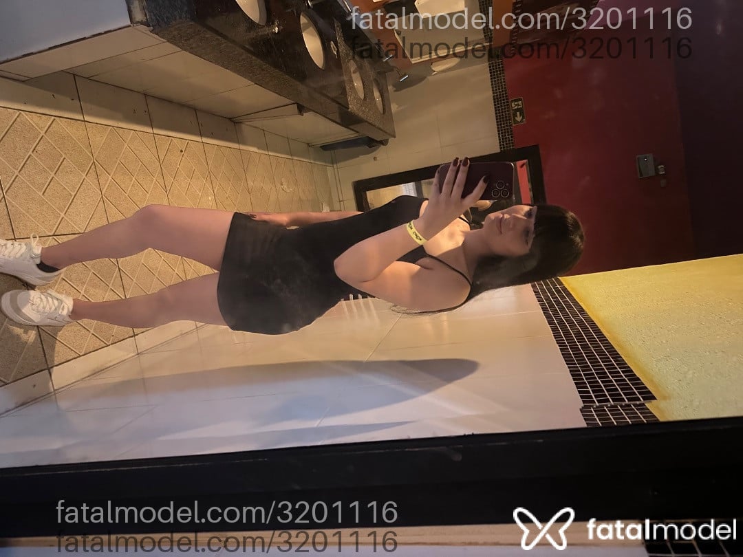 Acompanhante mulher trans morena (o) de olhos castanhos - Lu Yen