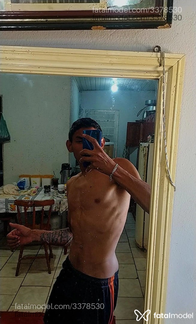 Acompanhante homem morena (o) de olhos pretos em Santa Rosa - Santos