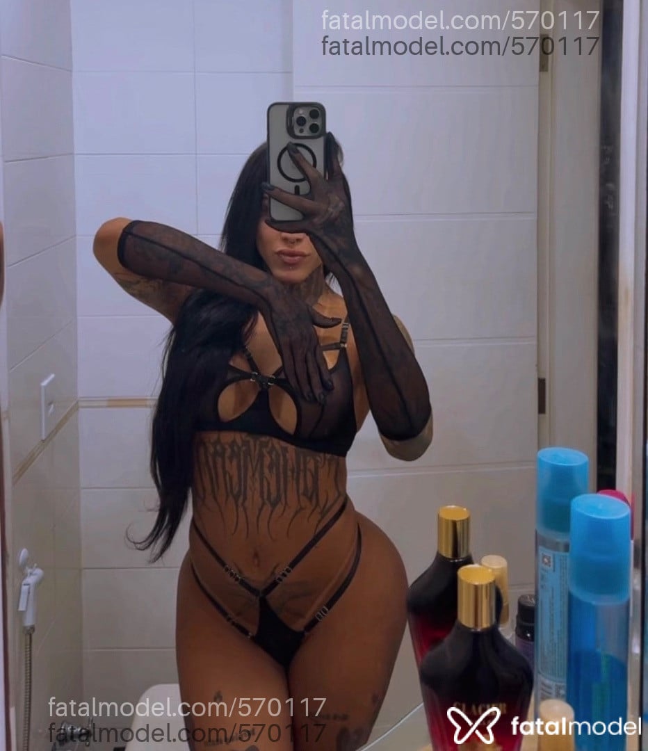 Acompanhante mulher trans morena (o) de olhos castanhos em Cabo Frio - Lorena