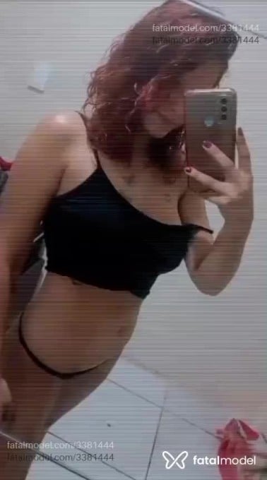 Acompanhante mulher ruiva (o) de olhos pretos - Clarisse Acompanhante mulher ruiva (o) de olhos pretos - Clarisse