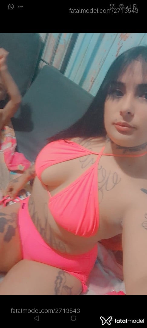 Acompanhante mulher morena (o) de olhos mel em Esteio Acompanhante mulher morena (o) de olhos mel em Esteio - Morena