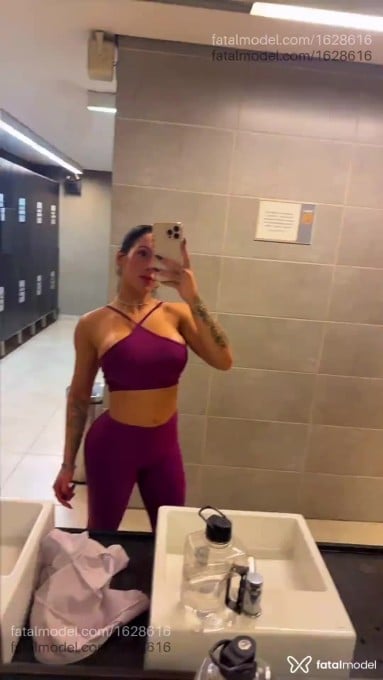 Acompanhante mulher morena (o) de olhos castanhos - THAIS VARGAS Acompanhante mulher morena (o) de olhos castanhos - THAIS VARGAS