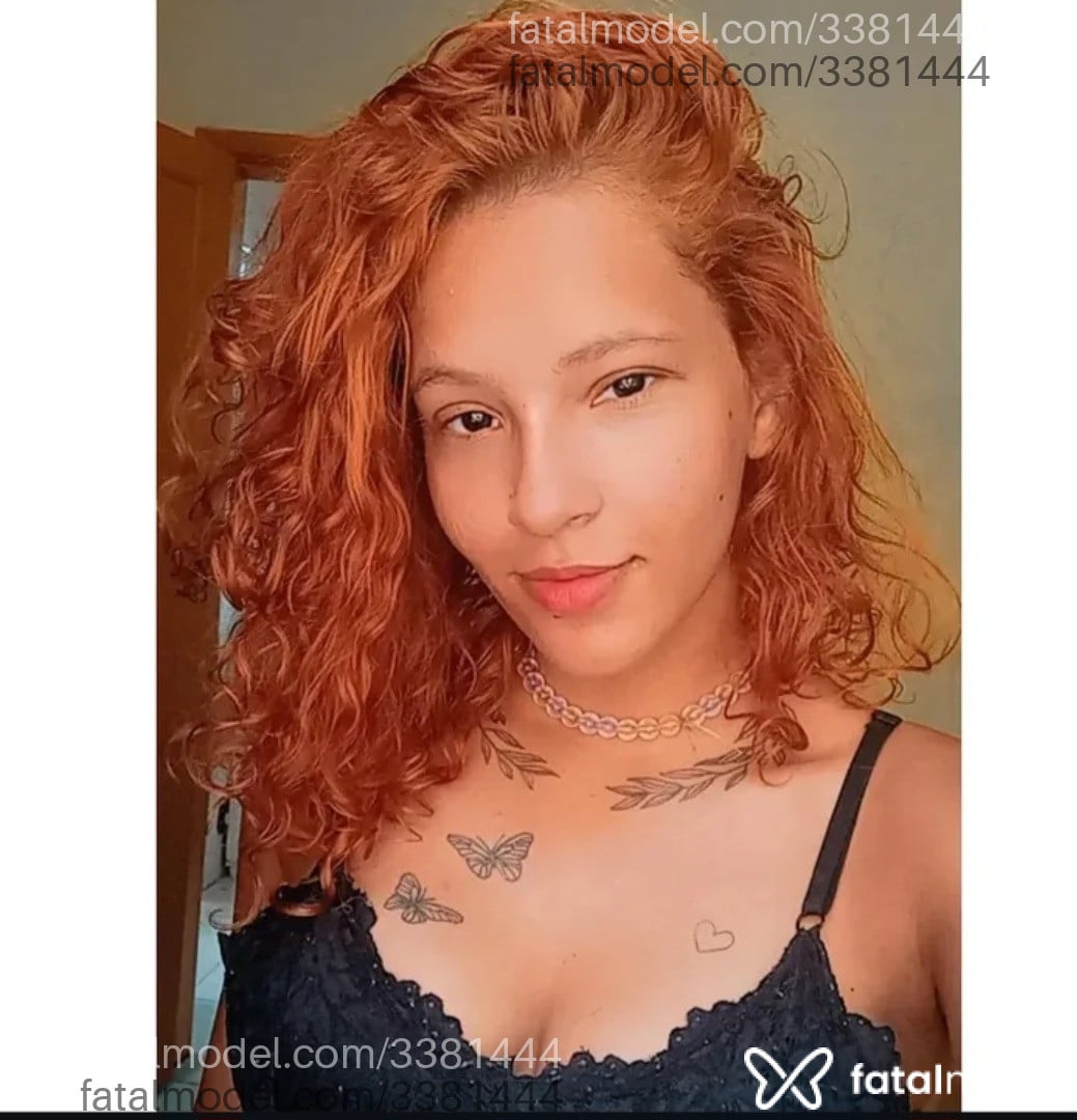 Acompanhante mulher ruiva (o) de olhos pretos - Clarisse Acompanhante mulher ruiva (o) de olhos pretos - Clarisse