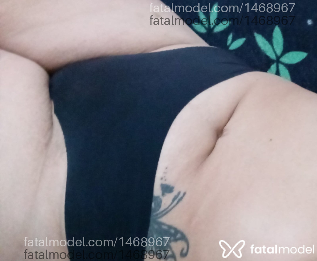 Acompanhante mulher morena (o) de olhos castanhos - Karol Acompanhante mulher morena (o) de olhos castanhos - Karol