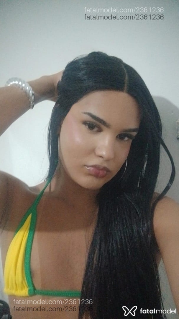 Acompanhante mulher trans loira (o) de olhos castanhos em Porto Seguro - Maya