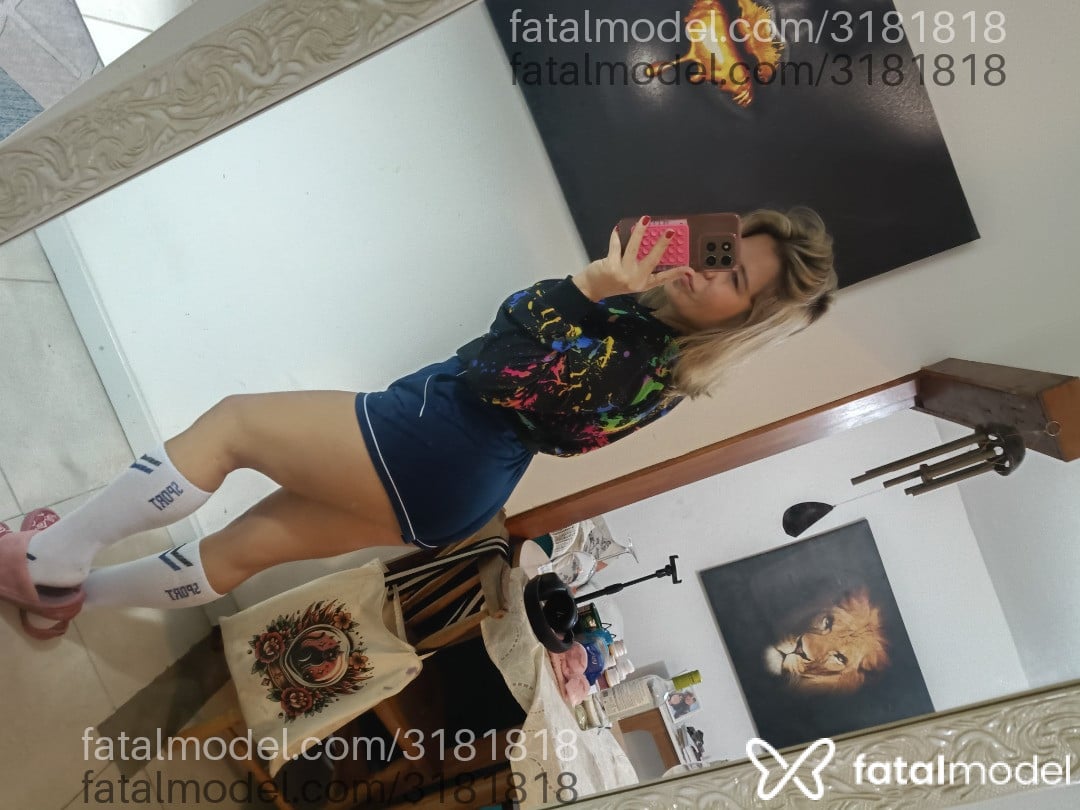 Acompanhante mulher loira (o) de olhos castanhos em Capão da Canoa - Naradalpiaz
