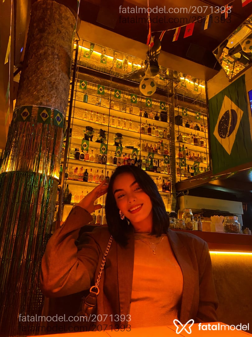 Acompanhante mulher morena (o) de olhos castanhos em Rio de Janeiro - Laura Ferraz