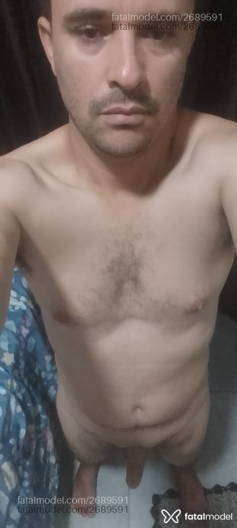 Acompanhante homem com cabelo castanho de olhos verdes em Ituiutaba Acompanhante homem com cabelo castanho de olhos verdes em Ituiutaba - Enzo Mendes