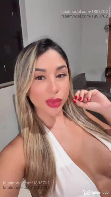 Acompanhante mulher loira (o) de olhos castanhos em Redenção - Bianca