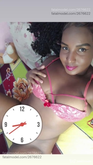 Acompanhante mulher morena (o) de olhos castanhos em Virtual - Aicha