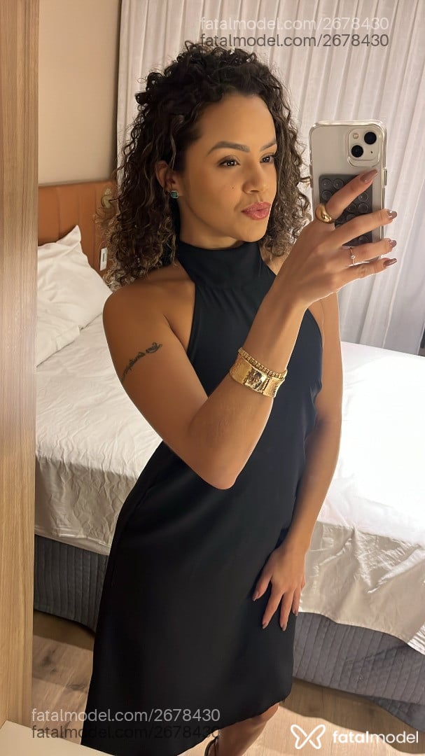Acompanhante mulher morena (o) de olhos castanhos em Uberlândia - Jade Noir