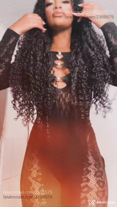 Acompanhante mulher com cabelo castanho de olhos castanhos em Cabo Frio Acompanhante mulher com cabelo castanho de olhos castanhos em Cabo Frio - Julia Saury