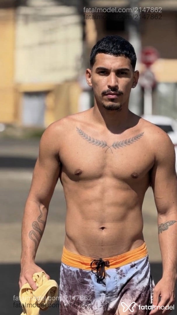 Acompanhante homem morena (o) de olhos castanhos - Henrique Gonçalves Acompanhante homem morena (o) de olhos castanhos - Henrique Gonçalves