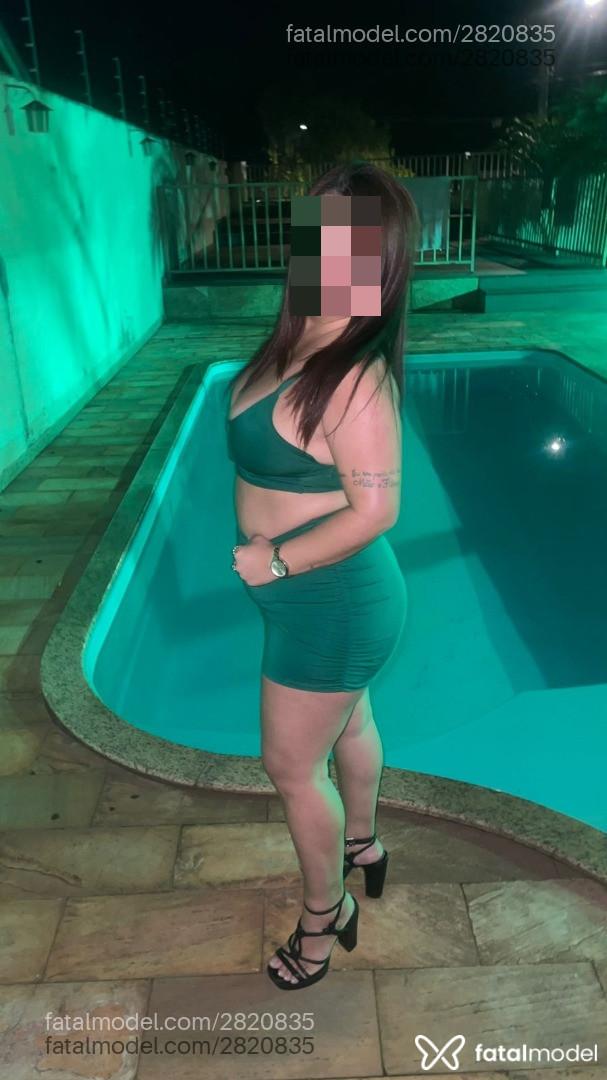 Acompanhante mulher com cabelo castanho de olhos mel - Lud Dias Acompanhante mulher com cabelo castanho de olhos mel - Lud Dias