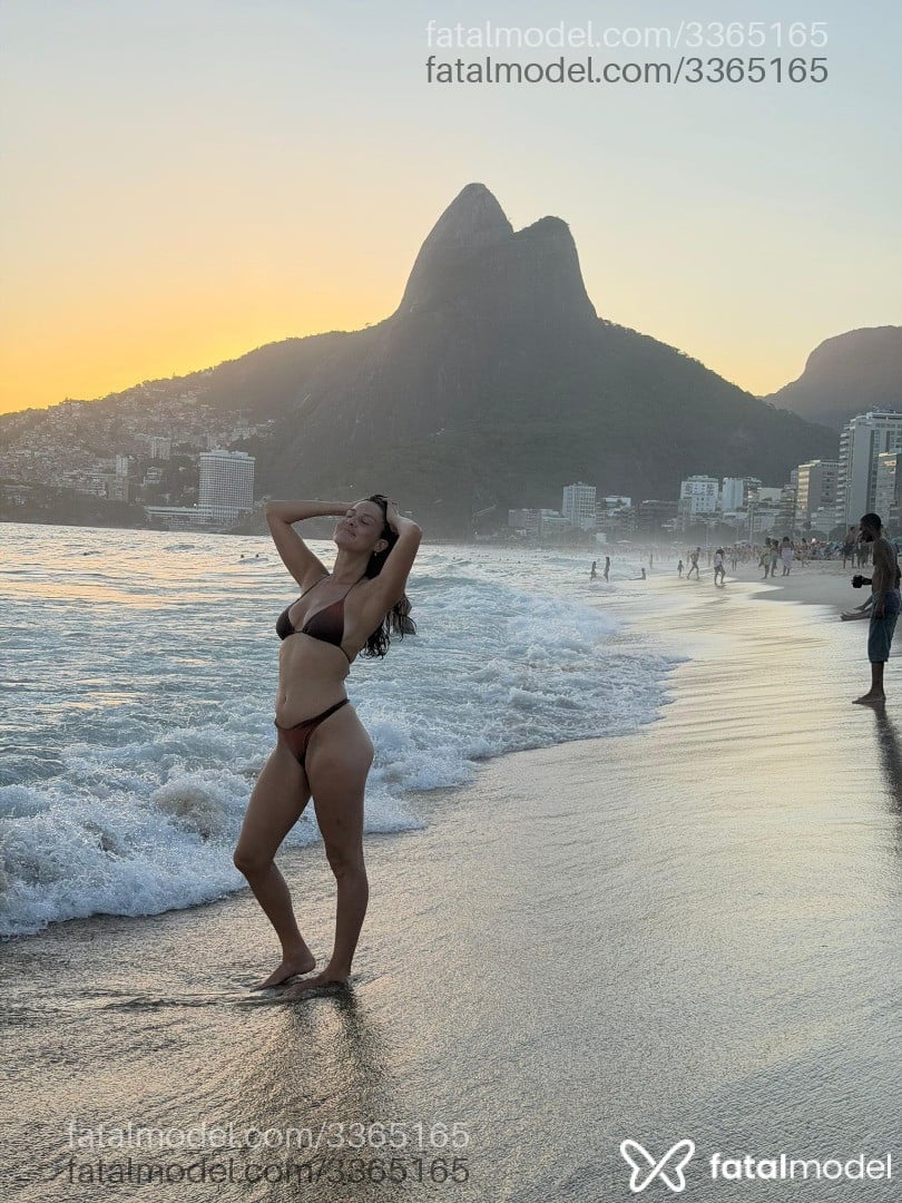 Acompanhante mulher morena (o) de olhos castanhos em Salvador - Daniela