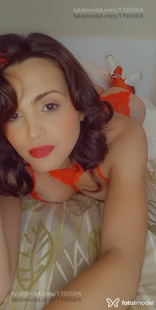 Acompanhante mulher trans com cabelo castanho de olhos castanhos em Virtual Acompanhante mulher trans com cabelo castanho de olhos castanhos em Virtual - ISABELLA BRIZZA