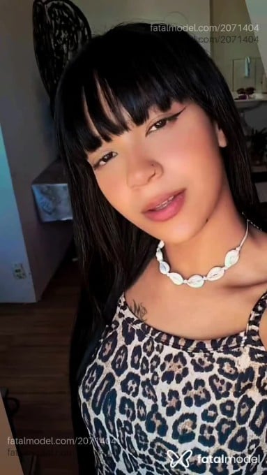 Acompanhante mulher morena (o) de olhos pretos - índinha