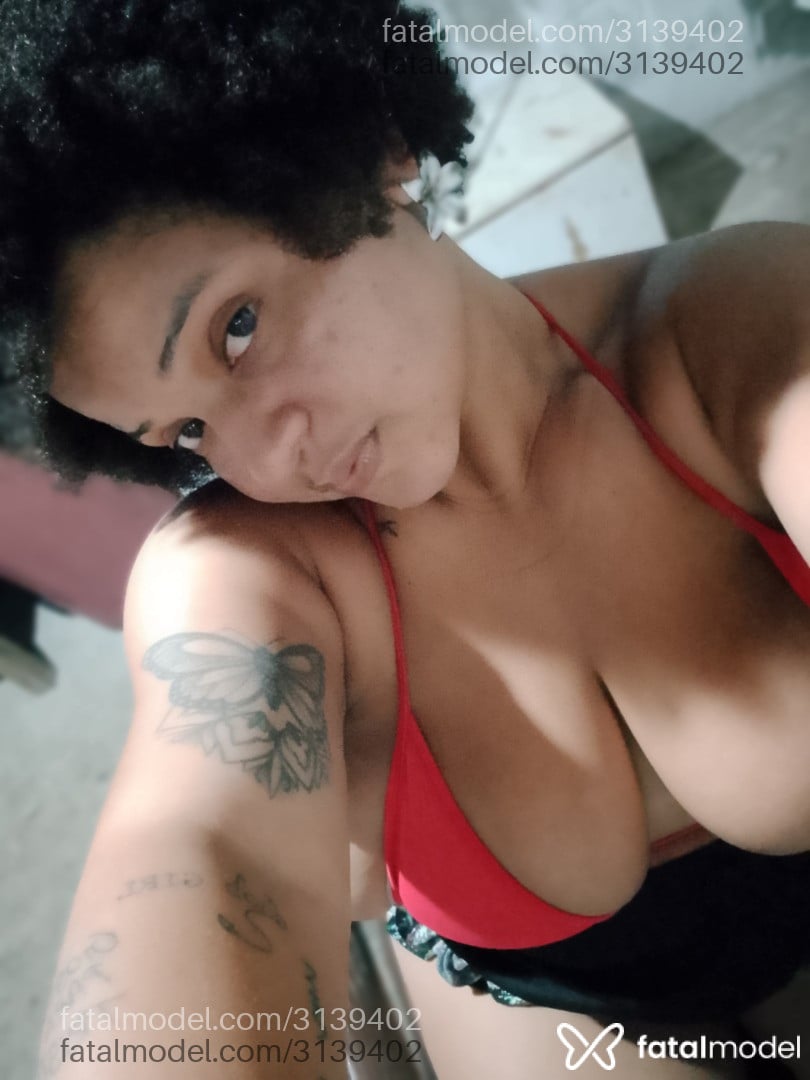 Acompanhante mulher morena (o) de olhos castanhos - Raykalifa