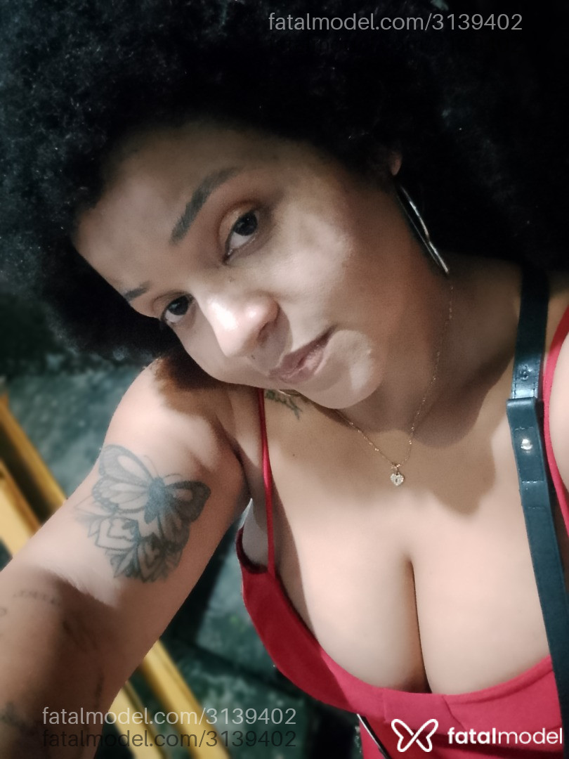 Acompanhante mulher morena (o) de olhos castanhos - Raykalifa