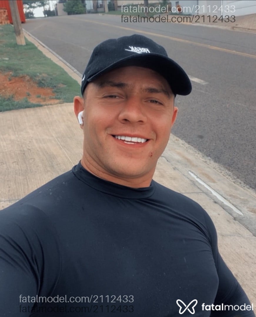 Acompanhante homem com cabelo castanho de olhos mel em Varginha - Joel Santana