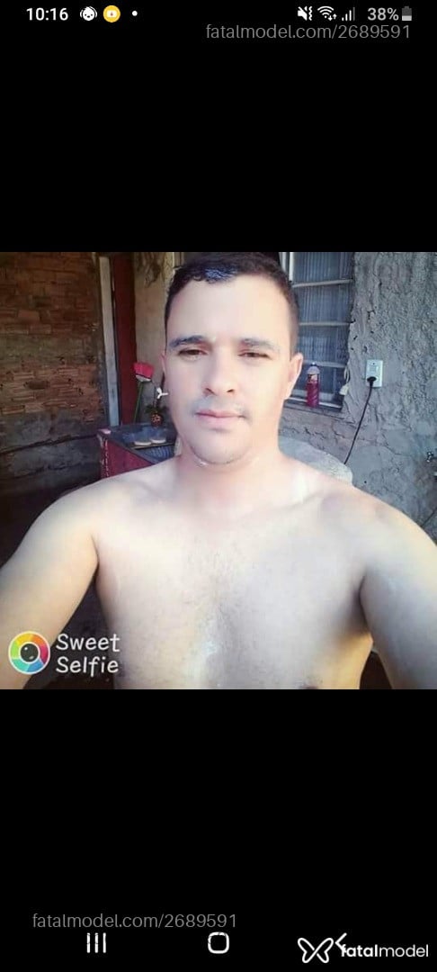 Acompanhante homem com cabelo castanho de olhos verdes em Ituiutaba Acompanhante homem com cabelo castanho de olhos verdes em Ituiutaba - Enzo Mendes