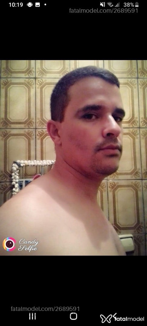 Acompanhante homem com cabelo castanho de olhos verdes em Ituiutaba Acompanhante homem com cabelo castanho de olhos verdes em Ituiutaba - Enzo Mendes