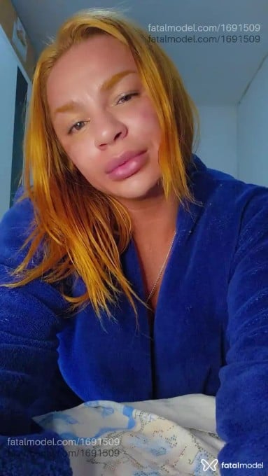 Acompanhante mulher ruiva (o) de olhos castanhos em Virtual Acompanhante mulher ruiva (o) de olhos castanhos em Virtual - Suzzi