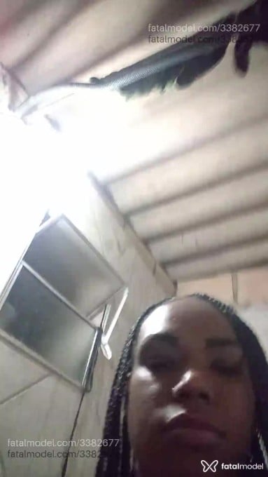 Acompanhante mulher morena (o) de olhos pretos em Virtual Acompanhante mulher morena (o) de olhos pretos em Virtual - Catth
