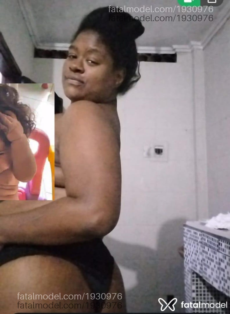 Acompanhante mulher com cabelo castanho de olhos castanhos em Duque de Caxias - Heloá