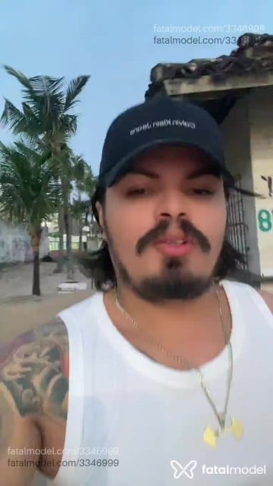 Acompanhante homem com cabelo castanho de olhos mel em Natal Acompanhante homem com cabelo castanho de olhos mel em Natal - Danilo Dutra