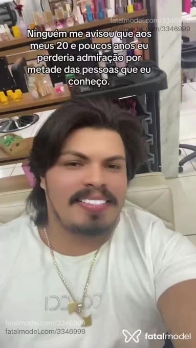 Acompanhante homem com cabelo castanho de olhos mel em Natal Acompanhante homem com cabelo castanho de olhos mel em Natal - Danilo Dutra