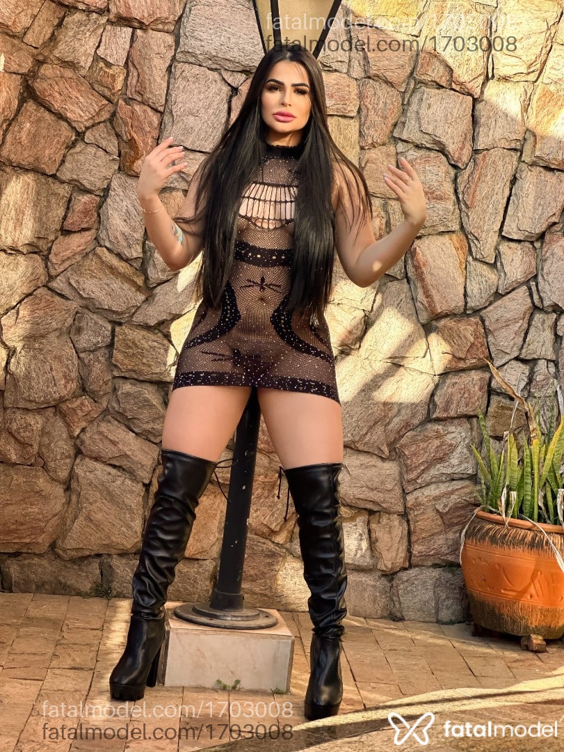Acompanhante mulher morena (o) de olhos castanhos em Extrema Acompanhante mulher morena (o) de olhos castanhos em Extrema - Julia Moraes
