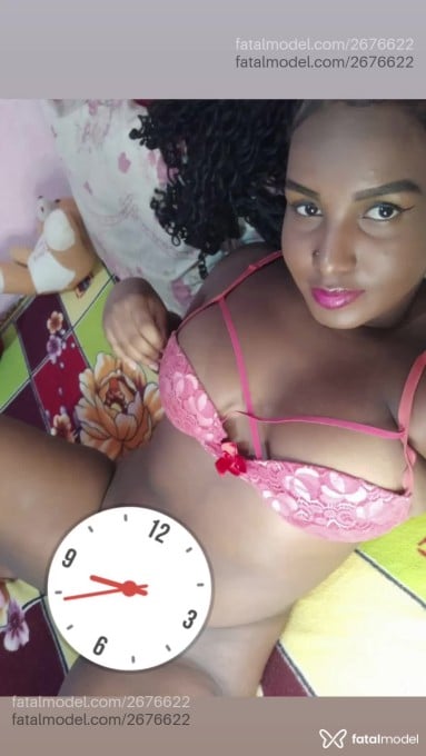 Acompanhante mulher morena (o) de olhos castanhos em Virtual - Aicha