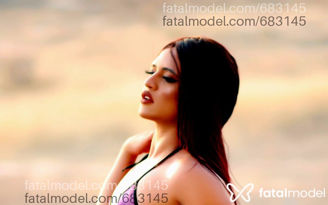 Acompanhante travesti ruiva (o) de olhos mel - Luna Castro Acompanhante travesti ruiva (o) de olhos mel - Luna Castro