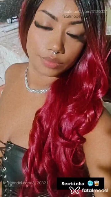 Acompanhante mulher ruiva (o) de olhos pretos em Manhuaçu - Estrela