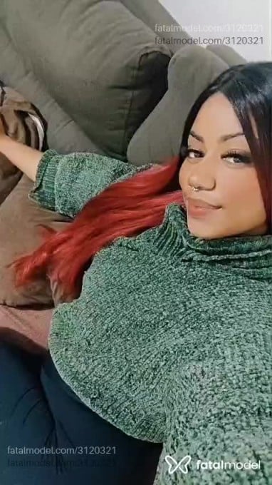 Acompanhante mulher ruiva (o) de olhos pretos em Manhuaçu - Estrela