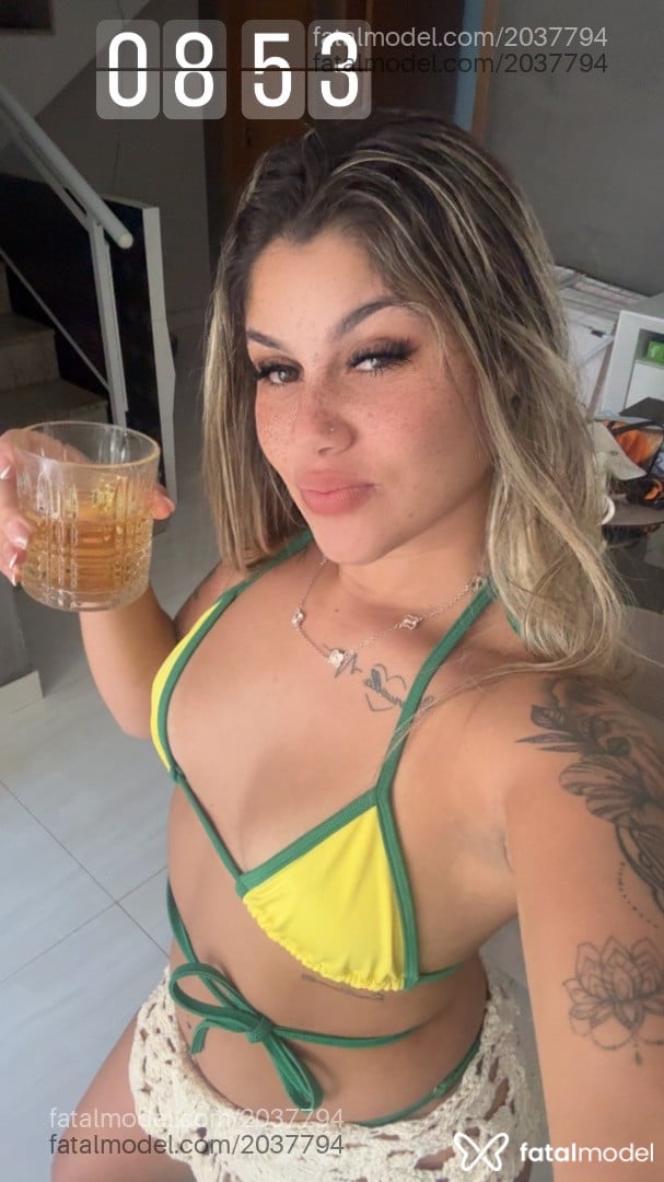 Acompanhante mulher loira (o) de olhos castanhos em Alfenas Acompanhante mulher loira (o) de olhos castanhos em Alfenas - Luana Teixeira