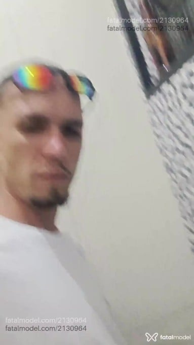 Acompanhante homem com cabelo castanho de olhos castanhos em Florianópolis - Vinícius