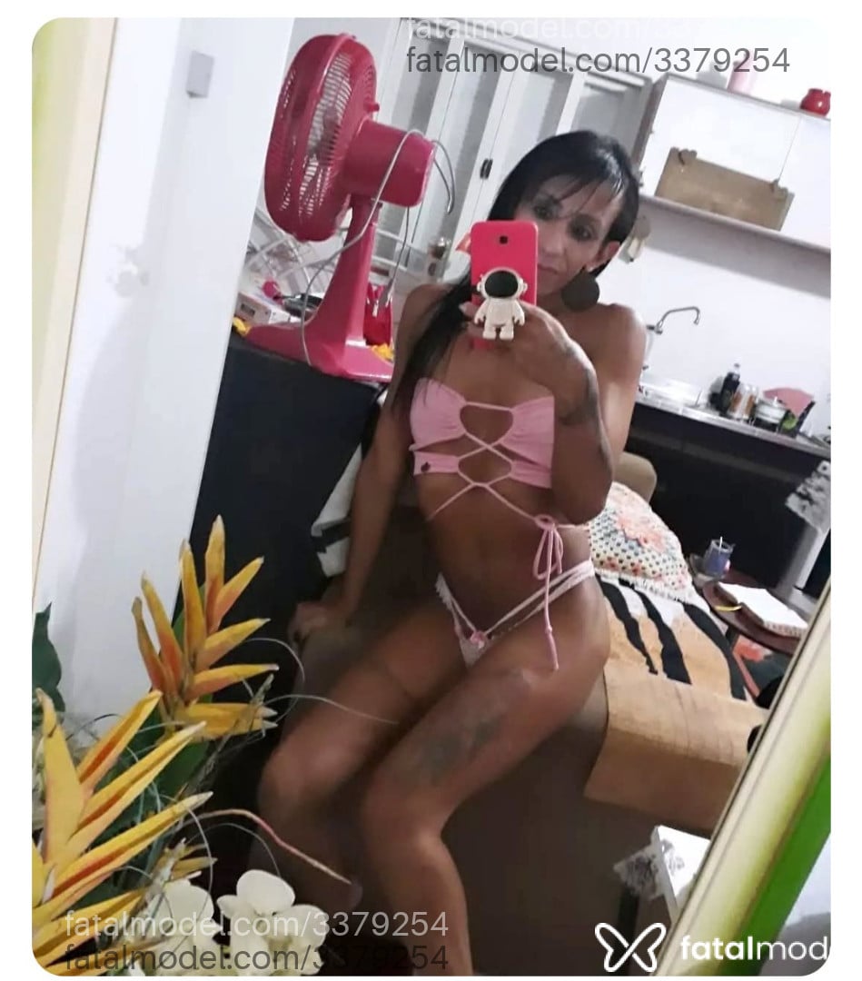 Acompanhante mulher trans morena (o) de olhos castanhos em Campo Bom - Nathalia Ribeiro