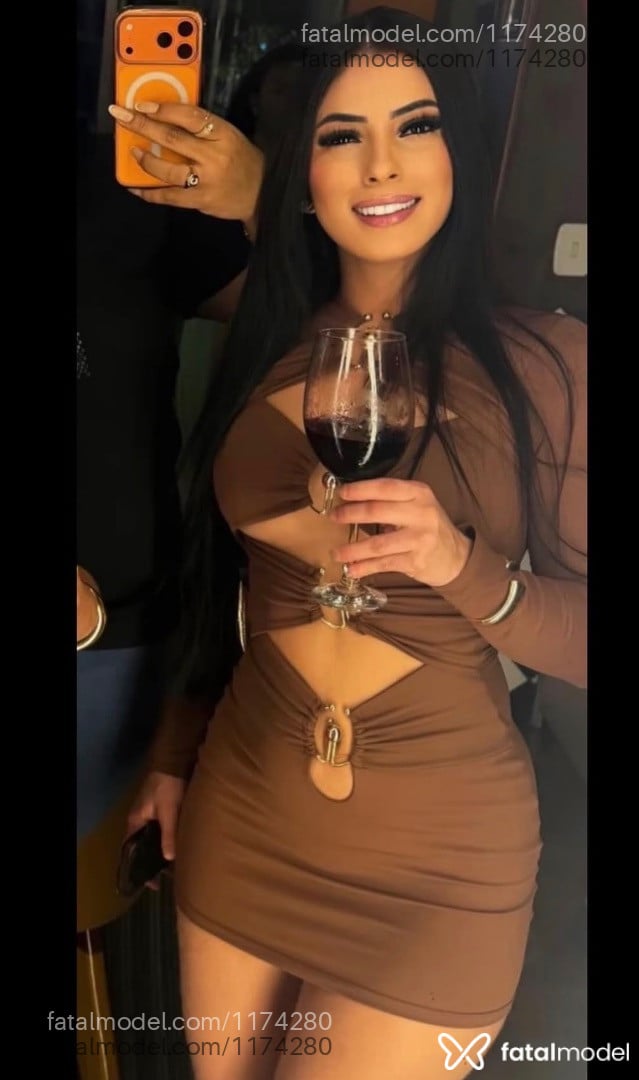 Acompanhante mulher morena (o) de olhos castanhos - Gabrielly Maia Acompanhante mulher morena (o) de olhos castanhos - Gabrielly Maia
